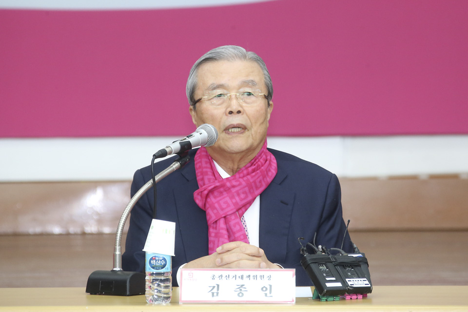 제목 노출 영역입니다 이미지