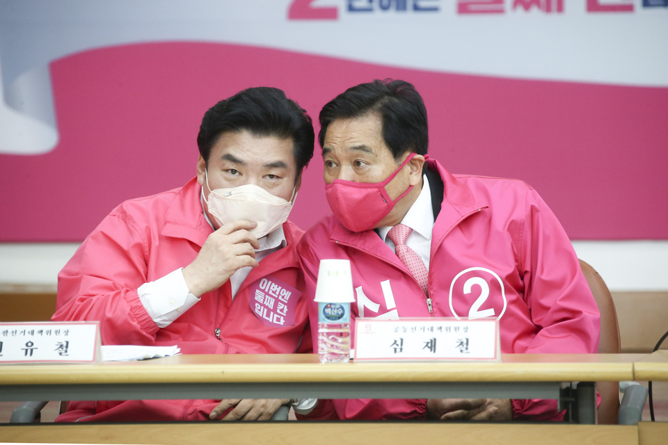 제목 노출 영역입니다 이미지