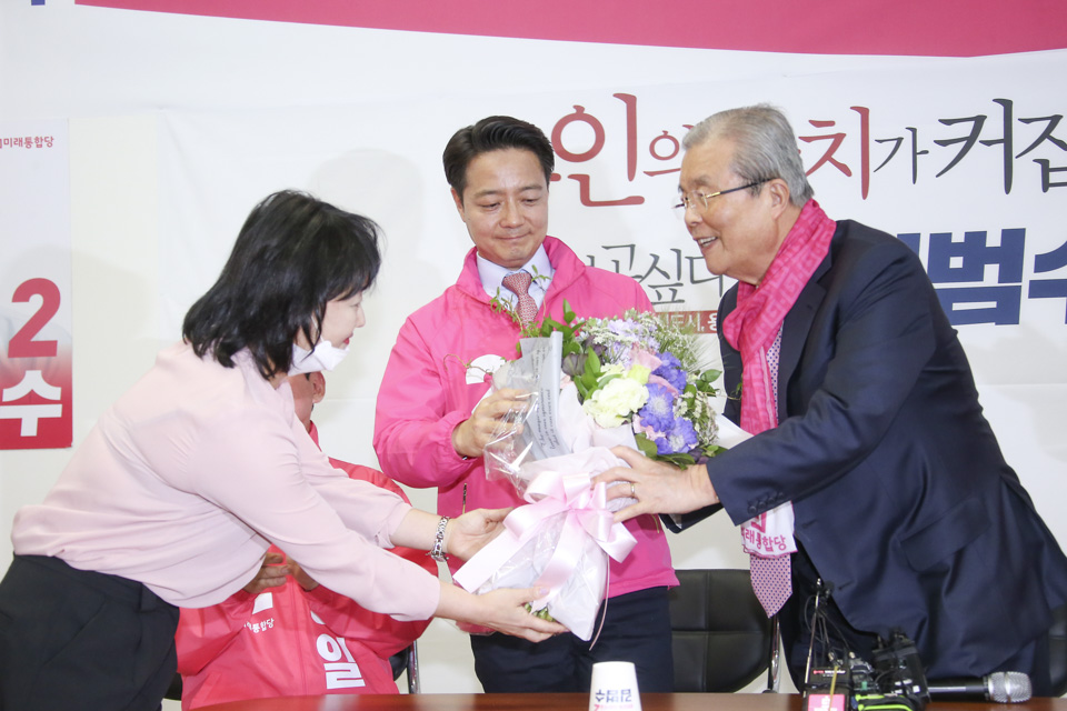 제목 노출 영역입니다 이미지