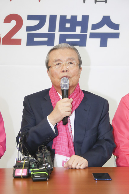 제목 노출 영역입니다 이미지