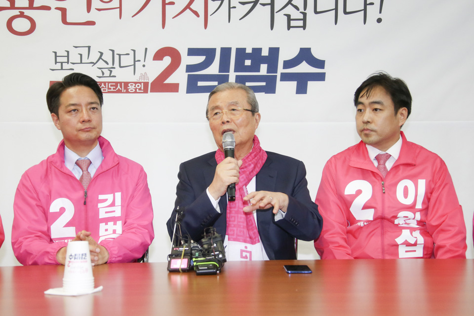 제목 노출 영역입니다 이미지