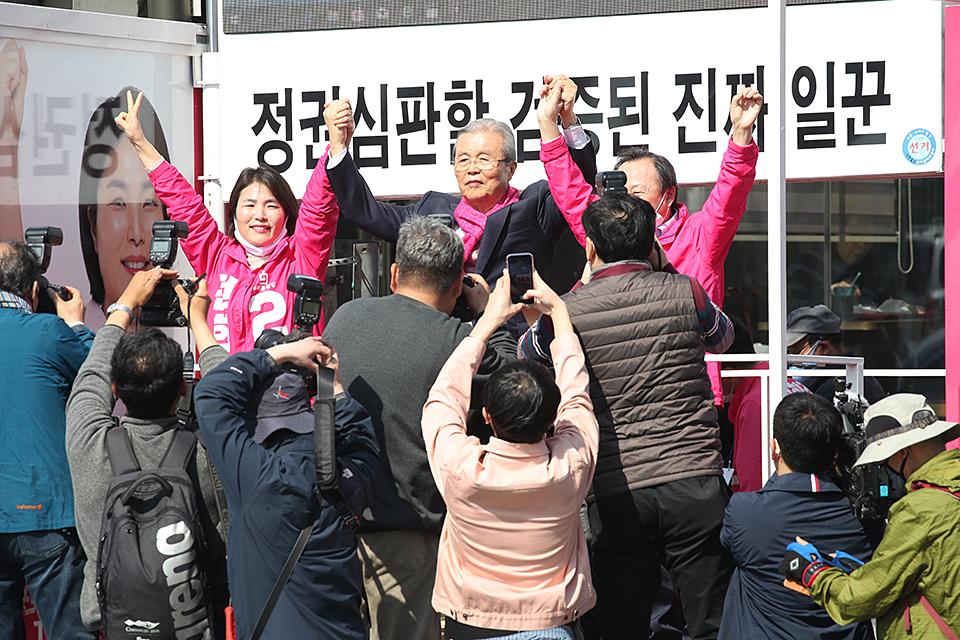 제목 노출 영역입니다 이미지