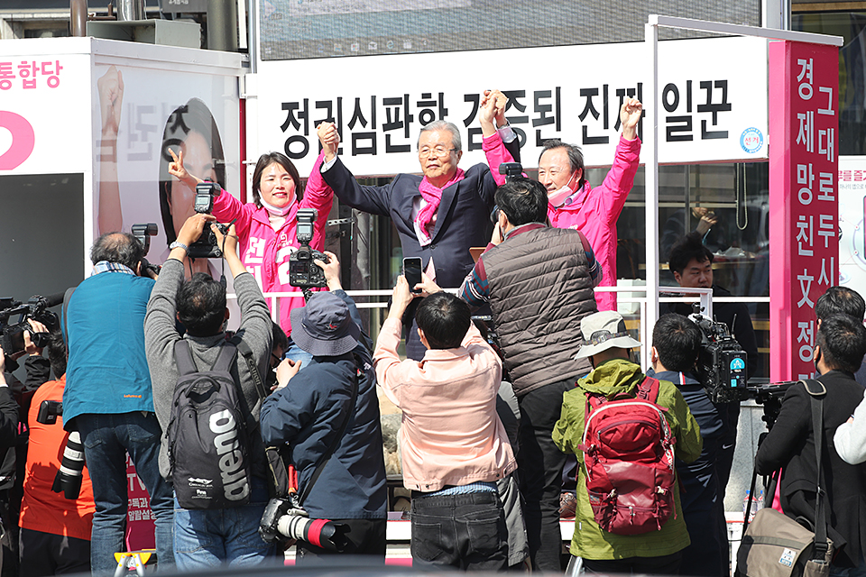 제목 노출 영역입니다 이미지