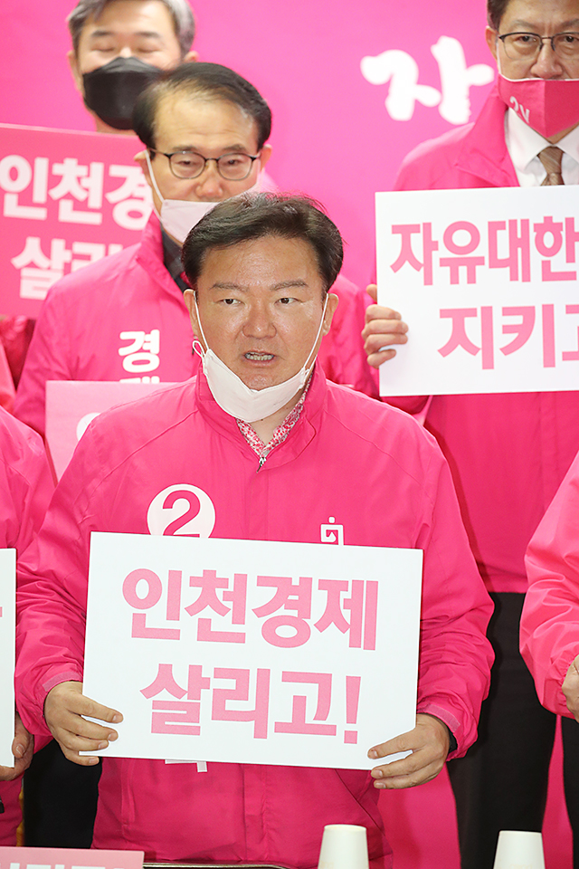 제목 노출 영역입니다 이미지