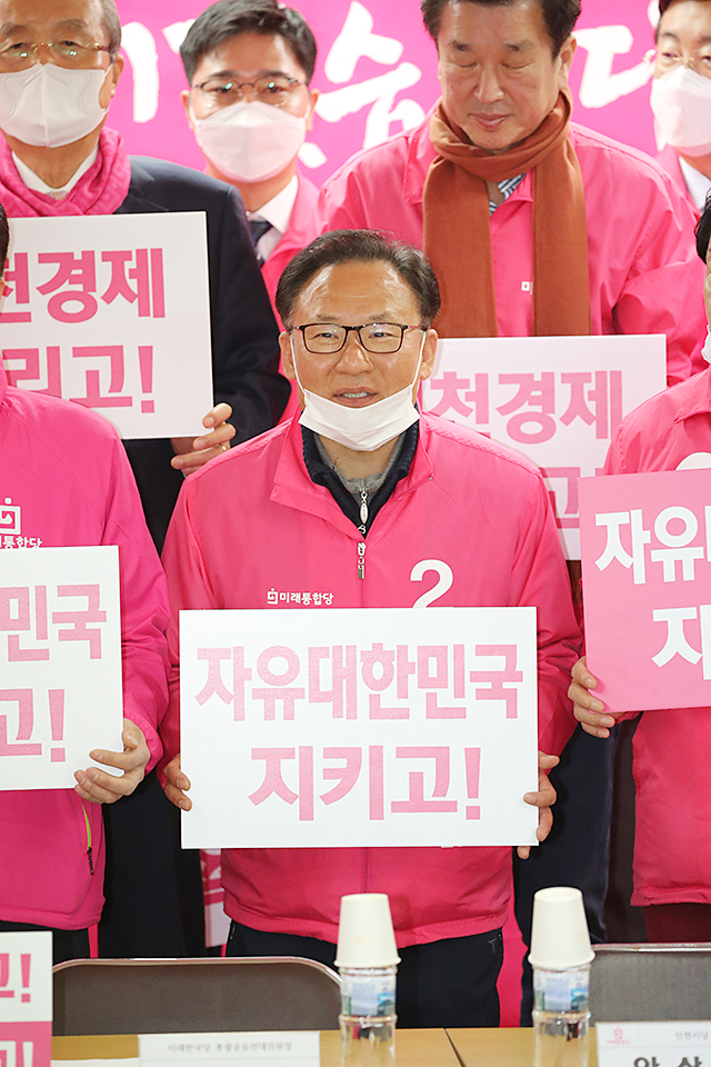 제목 노출 영역입니다 이미지
