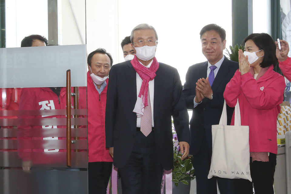 제목 노출 영역입니다 이미지