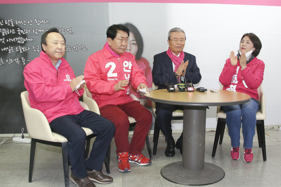 제목 노출 영역입니다 이미지