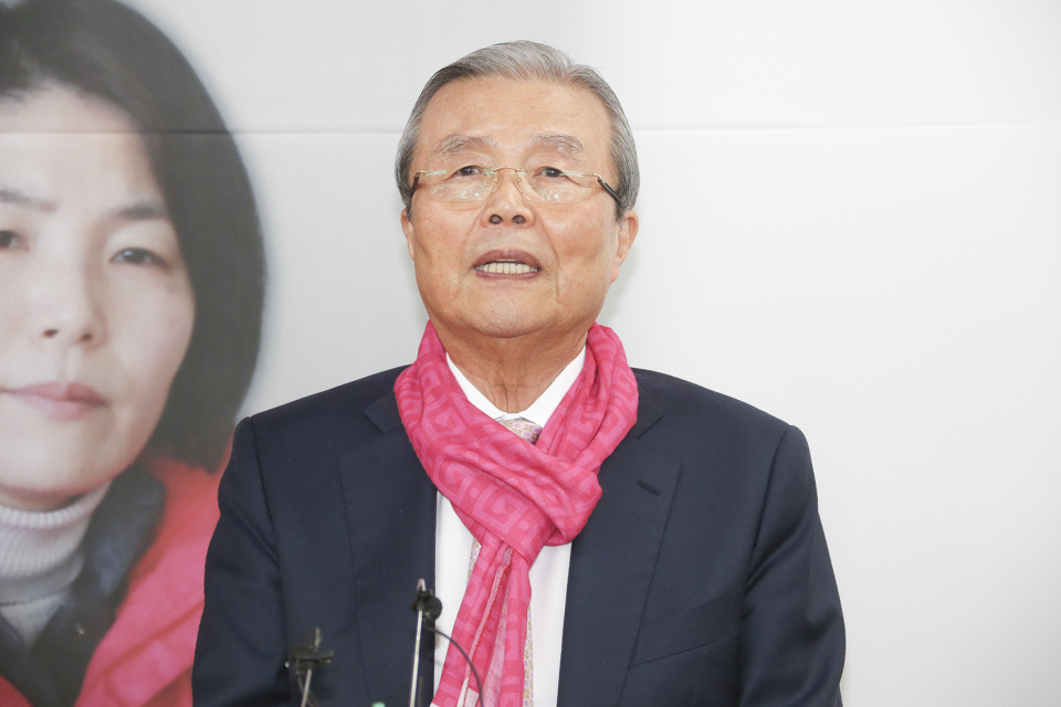 제목 노출 영역입니다 이미지