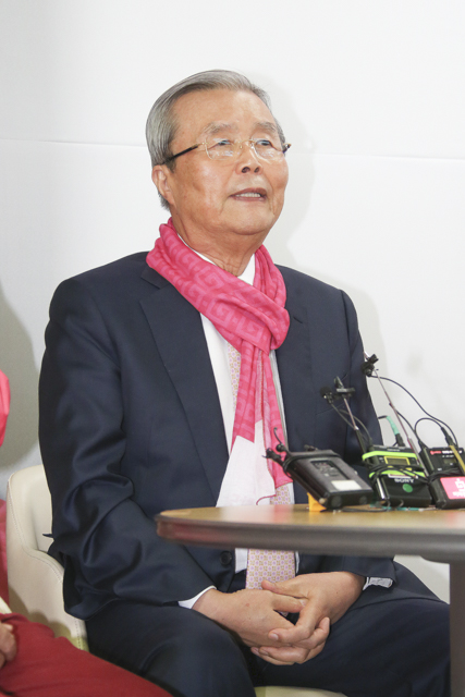 제목 노출 영역입니다 이미지