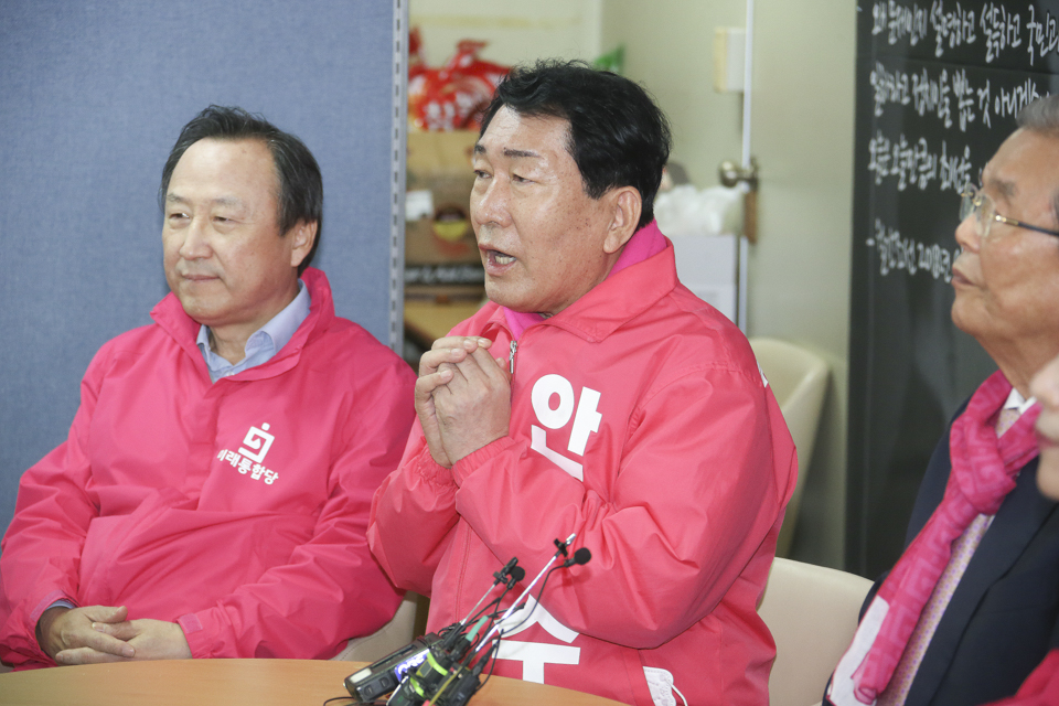 제목 노출 영역입니다 이미지