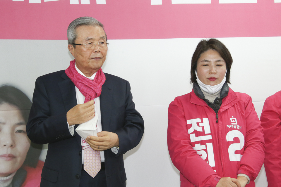 제목 노출 영역입니다 이미지