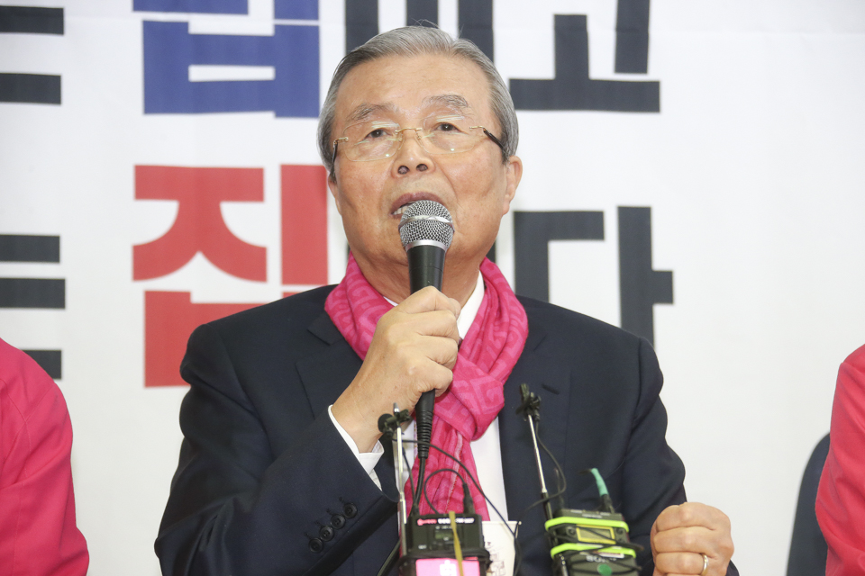 제목 노출 영역입니다 이미지
