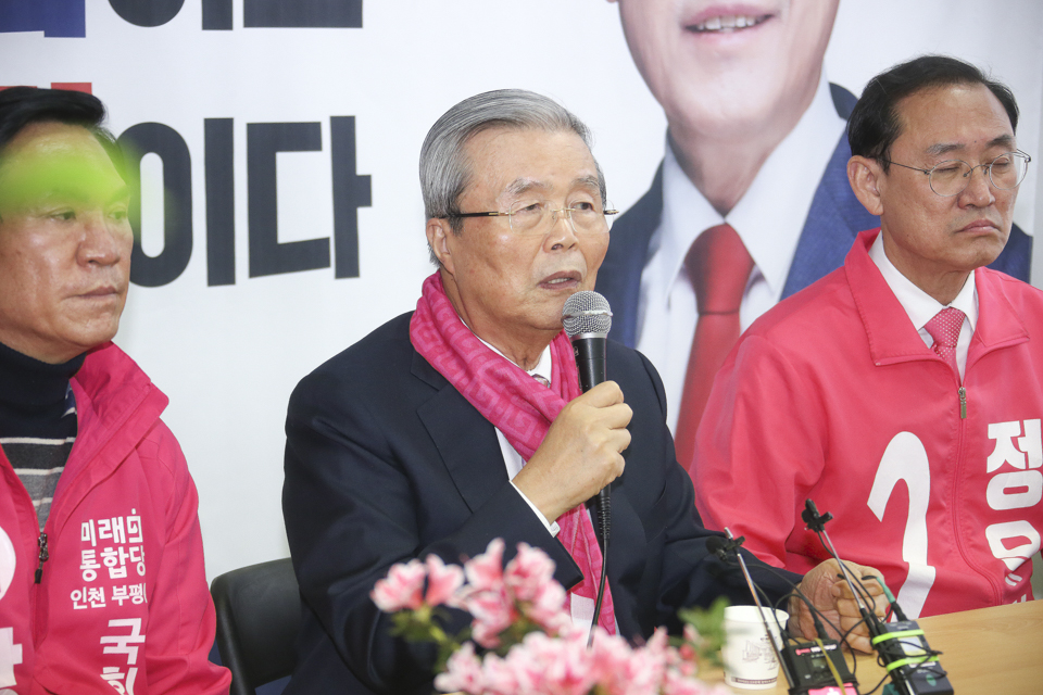 제목 노출 영역입니다 이미지