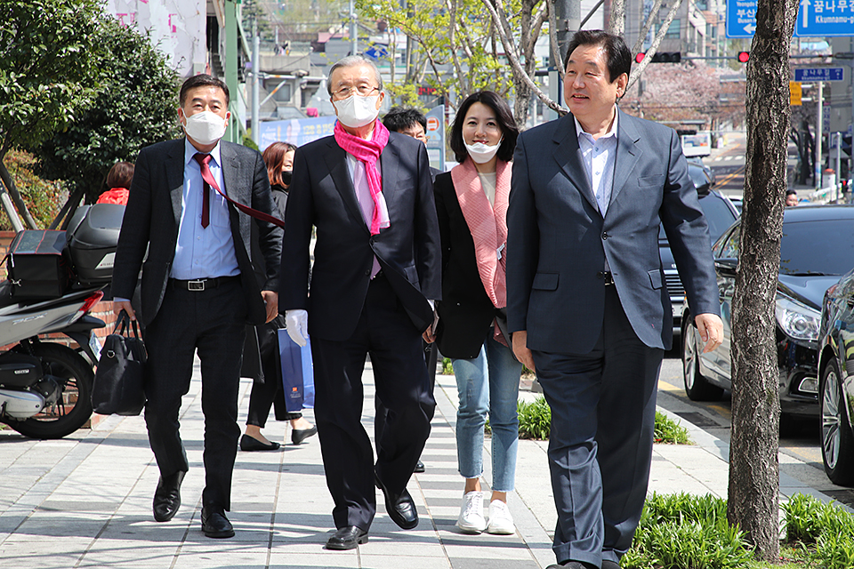 제목 노출 영역입니다 이미지
