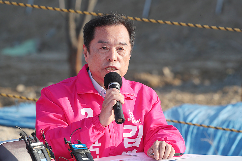 제목 노출 영역입니다 이미지