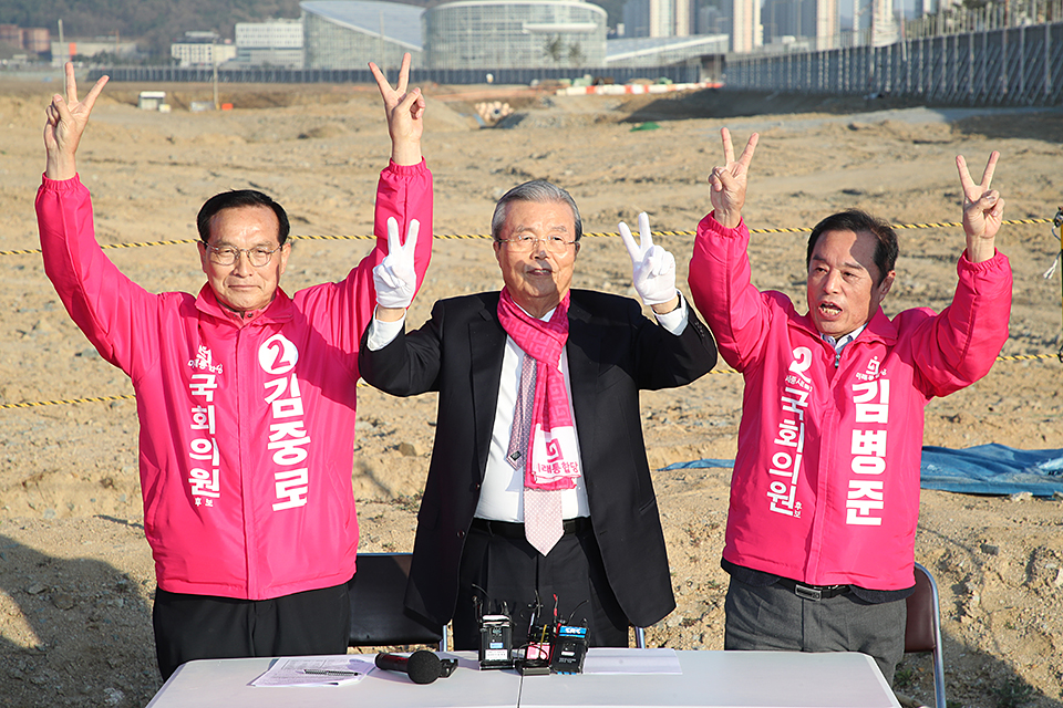 제목 노출 영역입니다 이미지