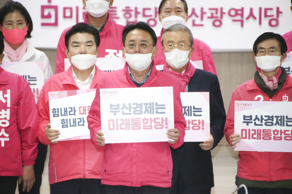 제목 노출 영역입니다 이미지