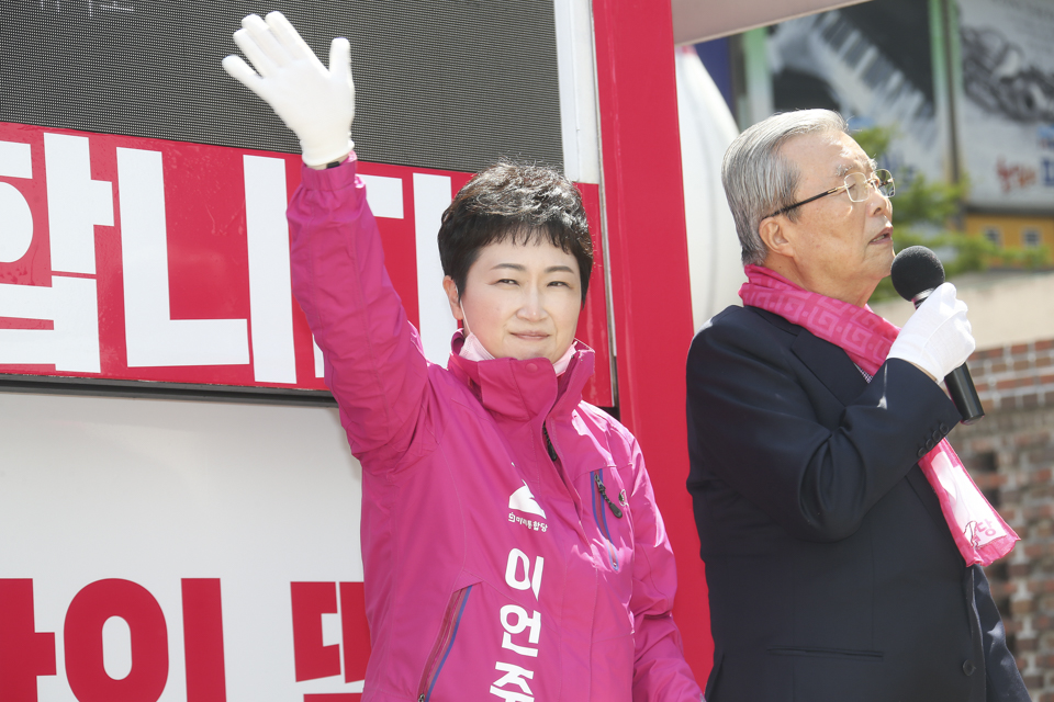 제목 노출 영역입니다 이미지