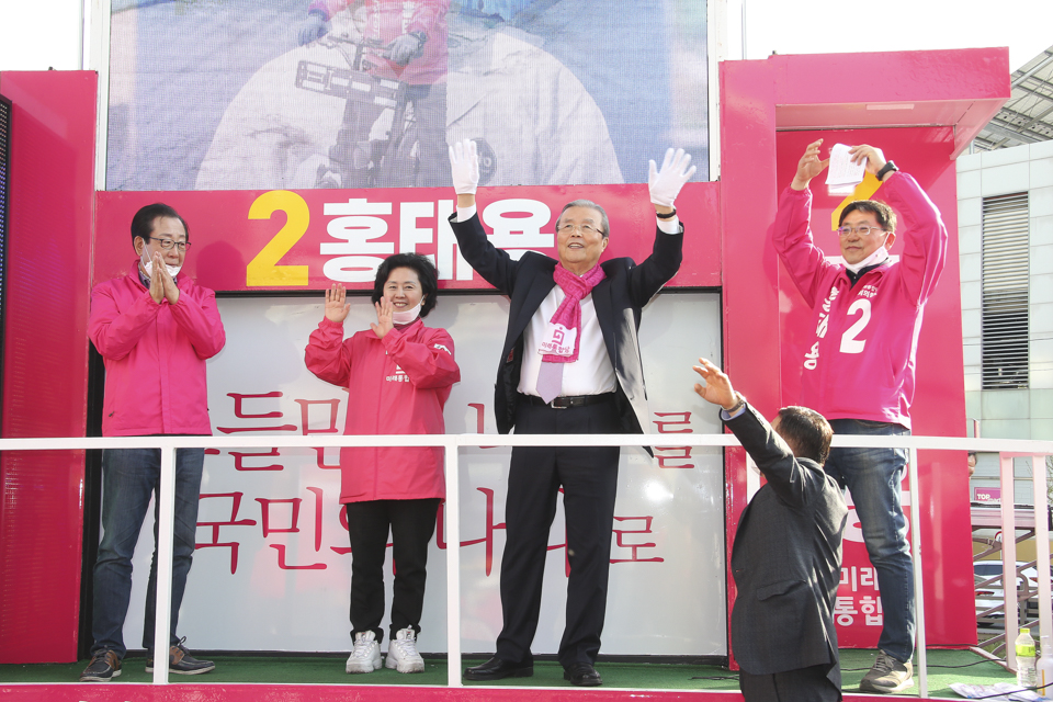 제목 노출 영역입니다 이미지
