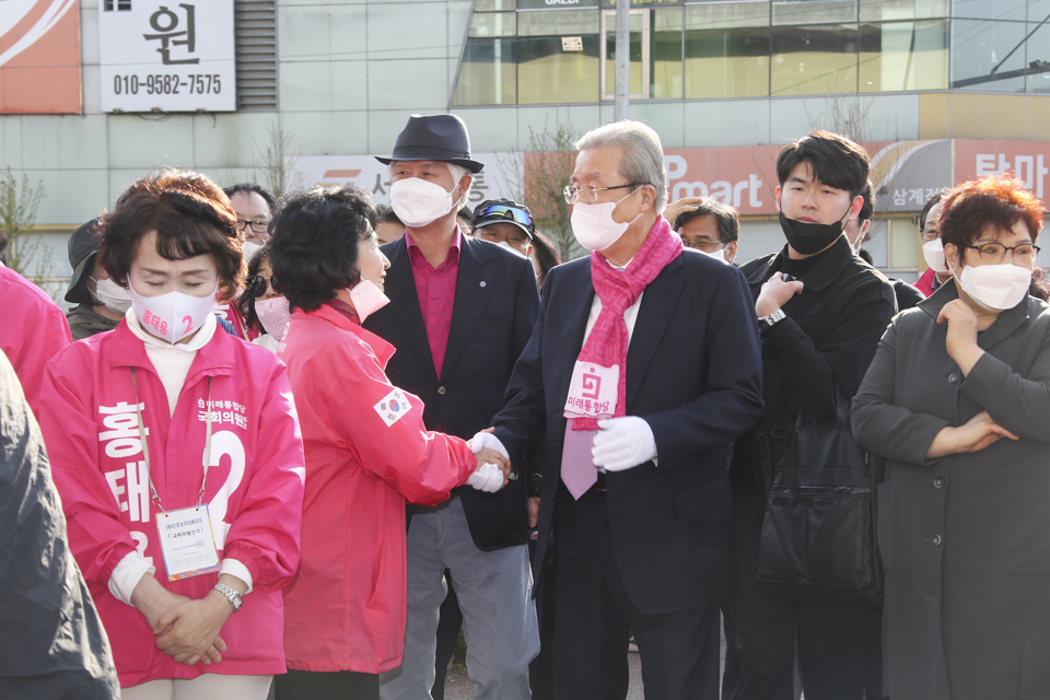 제목 노출 영역입니다 이미지