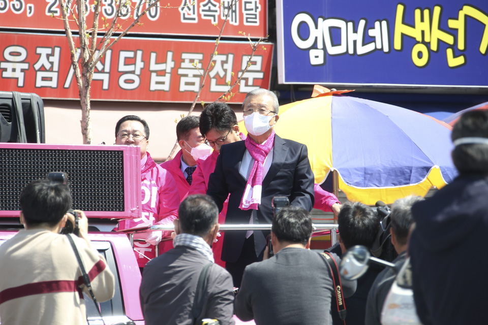제목 노출 영역입니다 이미지