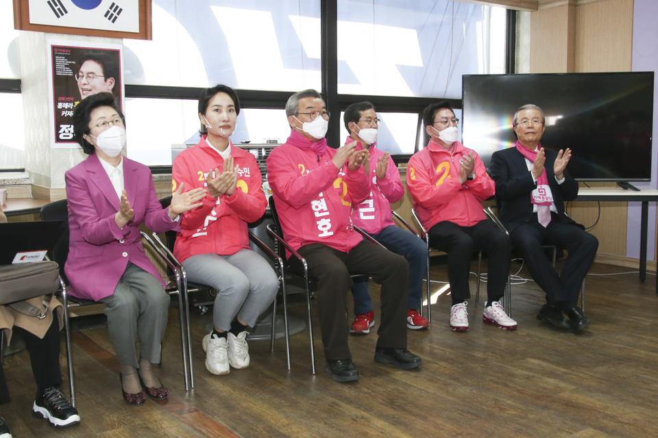 제목 노출 영역입니다 이미지