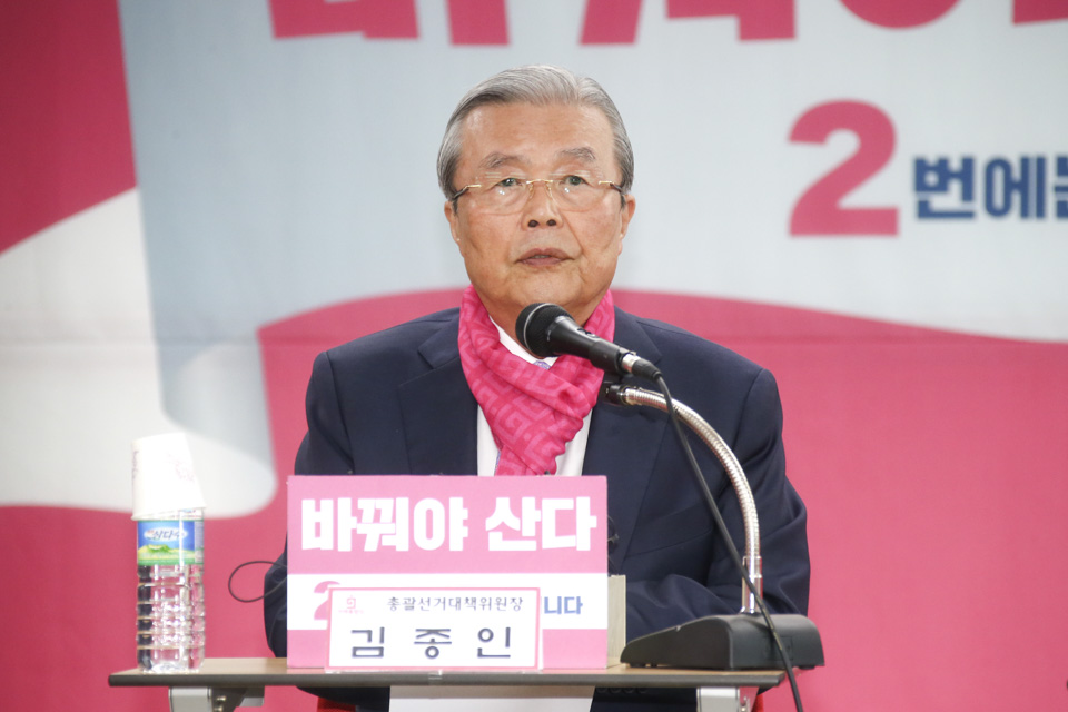 제목 노출 영역입니다 이미지