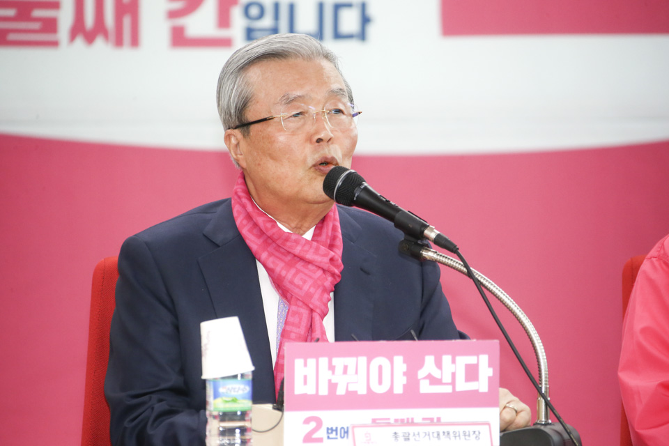 제목 노출 영역입니다 이미지