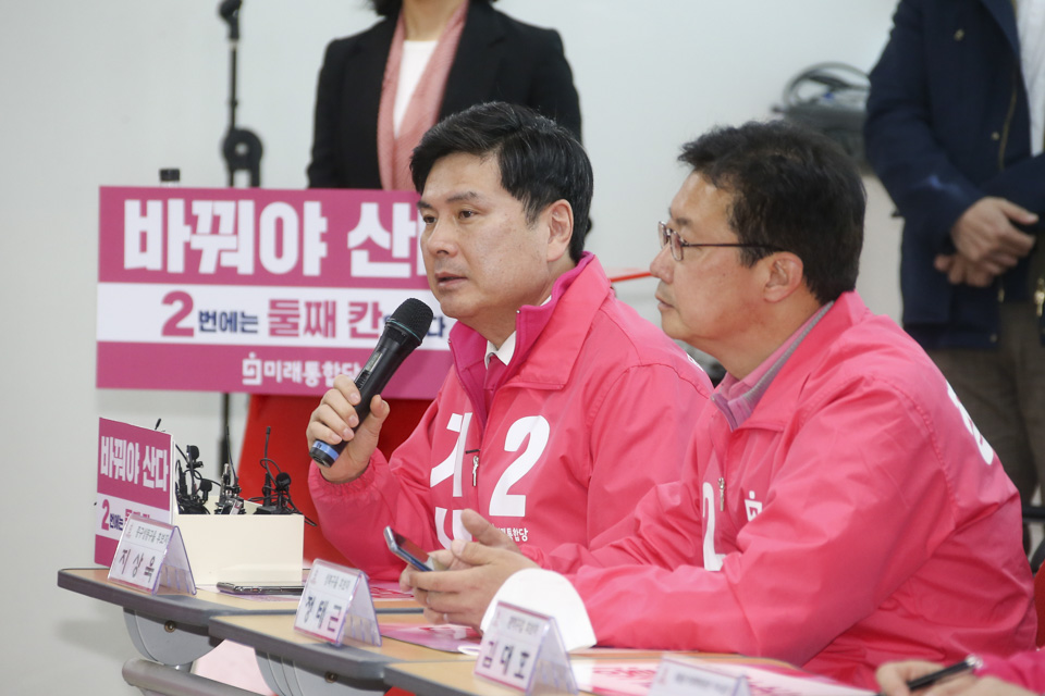 제목 노출 영역입니다 이미지