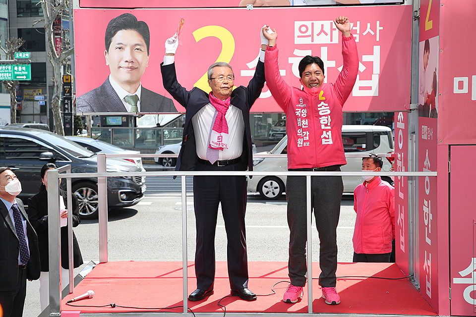 제목 노출 영역입니다 이미지