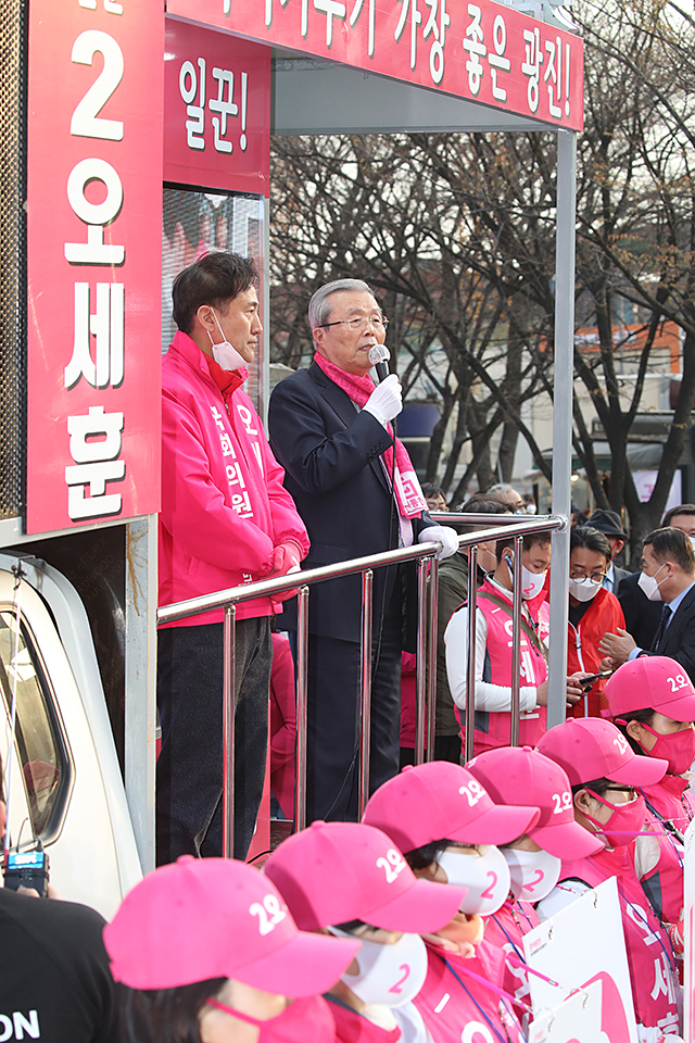 제목 노출 영역입니다 이미지