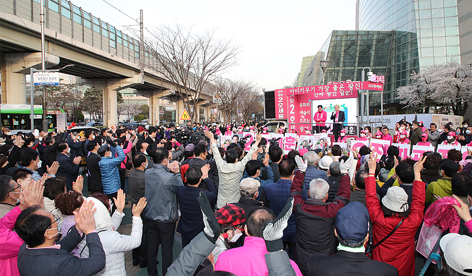제목 노출 영역입니다 이미지