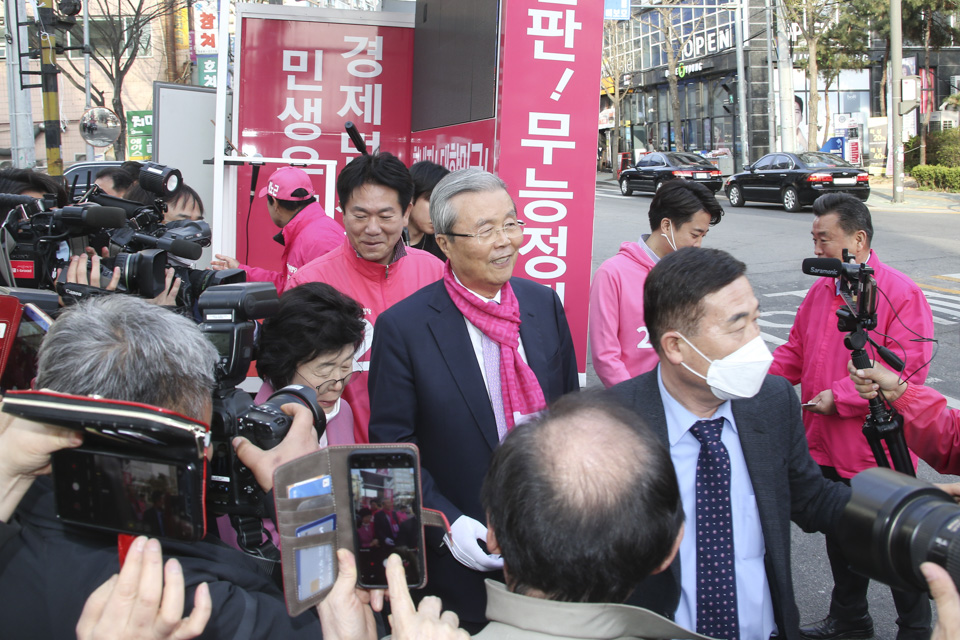 제목 노출 영역입니다 이미지