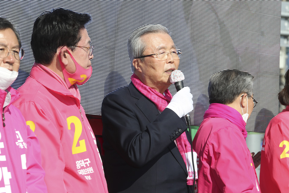 제목 노출 영역입니다 이미지