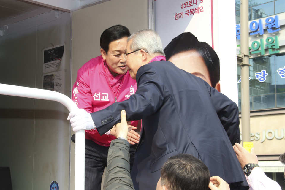 제목 노출 영역입니다 이미지