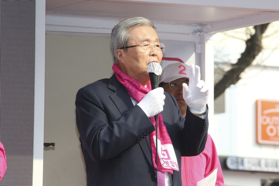 제목 노출 영역입니다 이미지