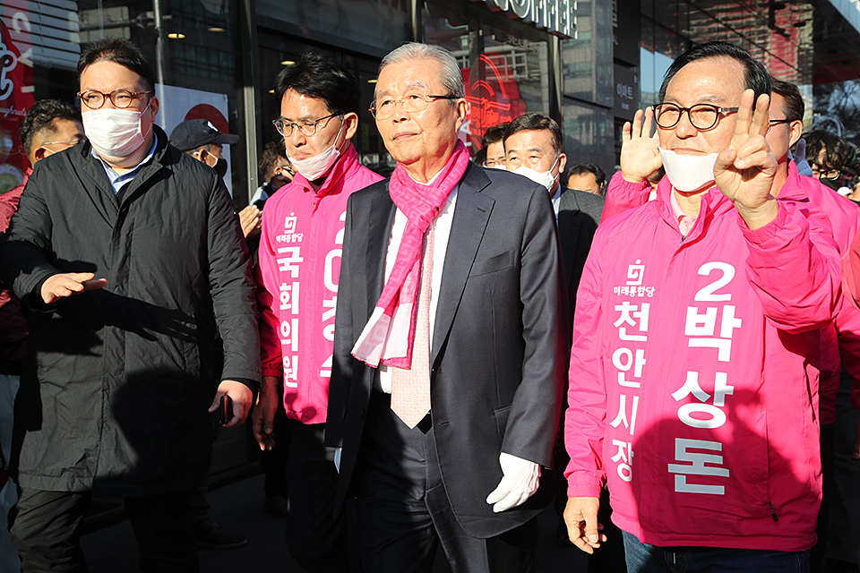 제목 노출 영역입니다 이미지