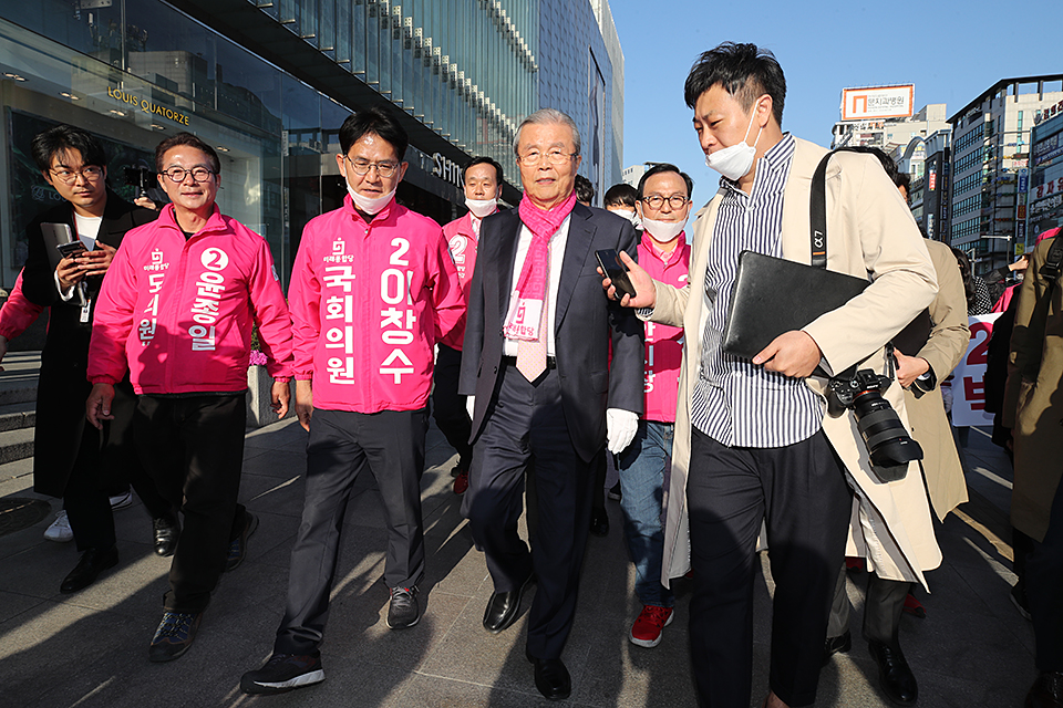제목 노출 영역입니다 이미지
