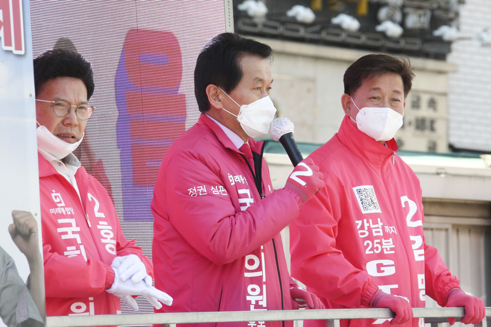 제목 노출 영역입니다 이미지