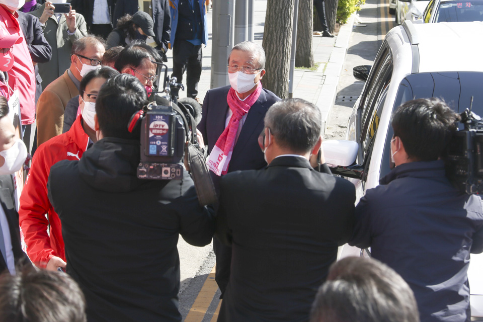 제목 노출 영역입니다 이미지