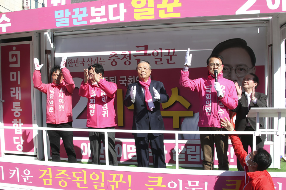 제목 노출 영역입니다 이미지