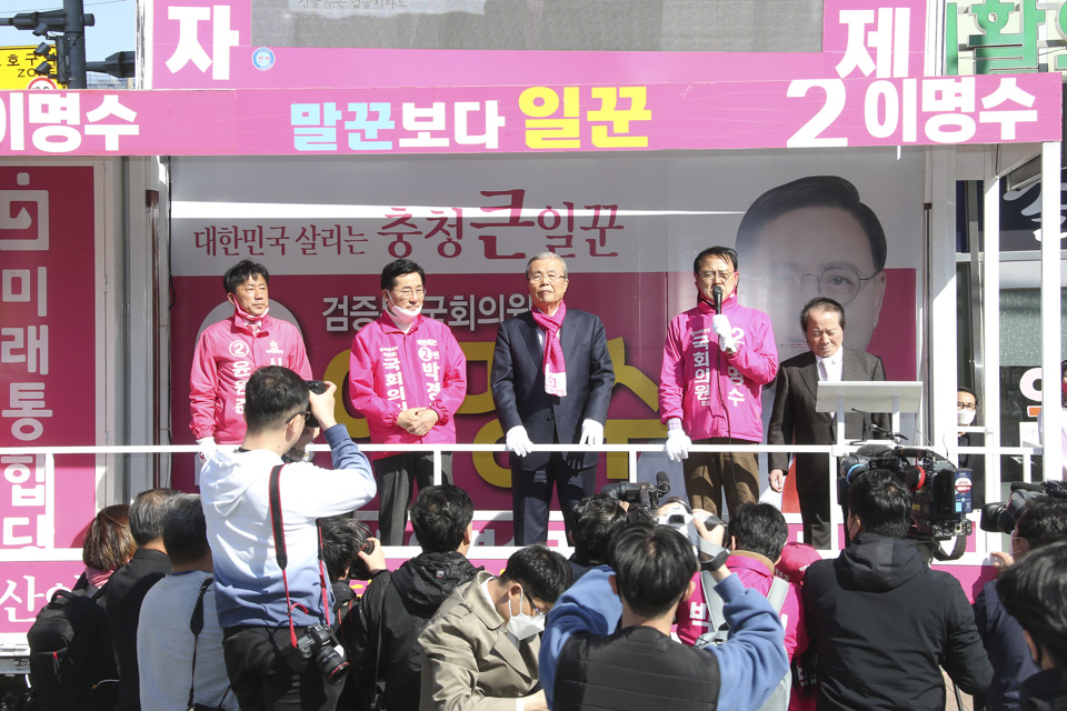 제목 노출 영역입니다 이미지