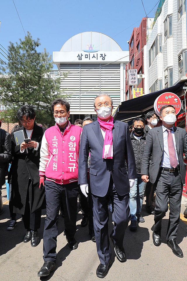 제목 노출 영역입니다 이미지
