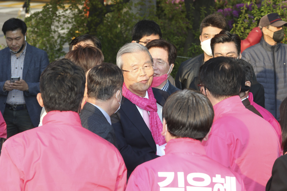제목 노출 영역입니다 이미지