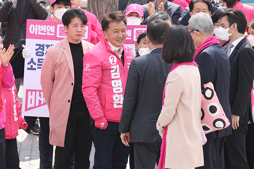 제목 노출 영역입니다 이미지