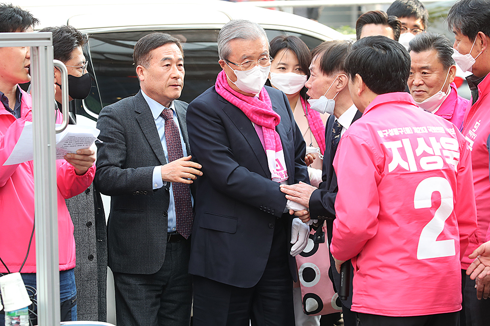 제목 노출 영역입니다 이미지