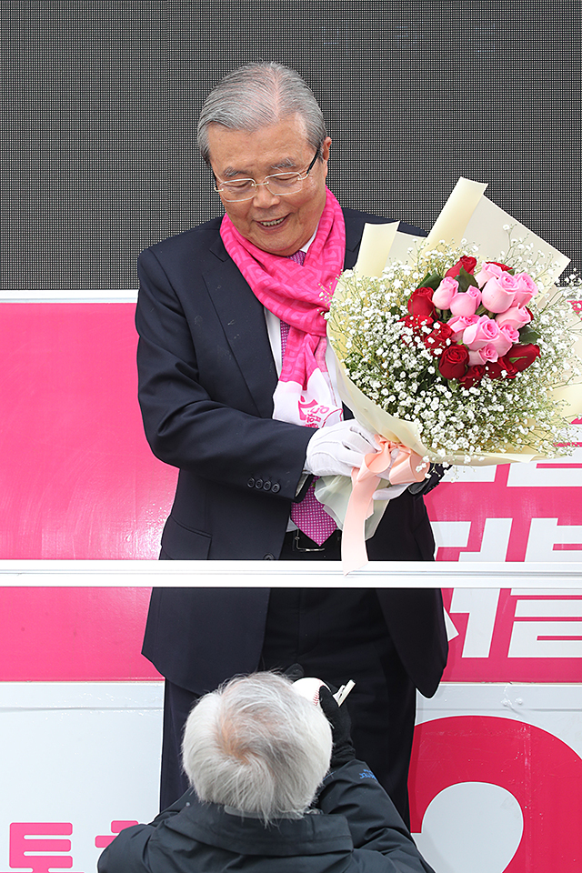 제목 노출 영역입니다 이미지