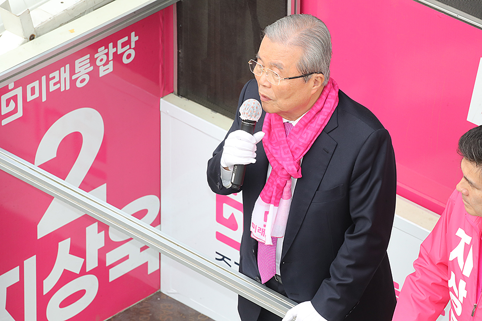 제목 노출 영역입니다 이미지