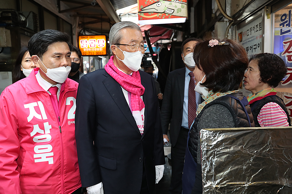 제목 노출 영역입니다 이미지