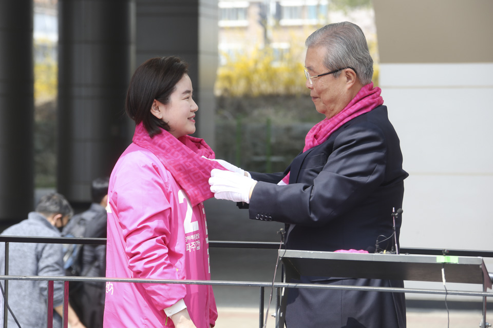 제목 노출 영역입니다 이미지